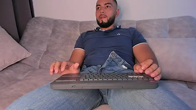 arturguy00 online show from 02.08.25