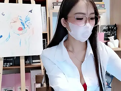 Lush-Office online show from 09.18.25