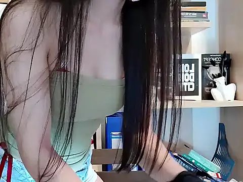 Lush-Office online show from 10.16.25