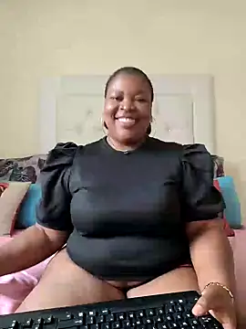 Snapshot of omalicha98 chatting on 02.11.25 omalicha98 online show from 02.11.25