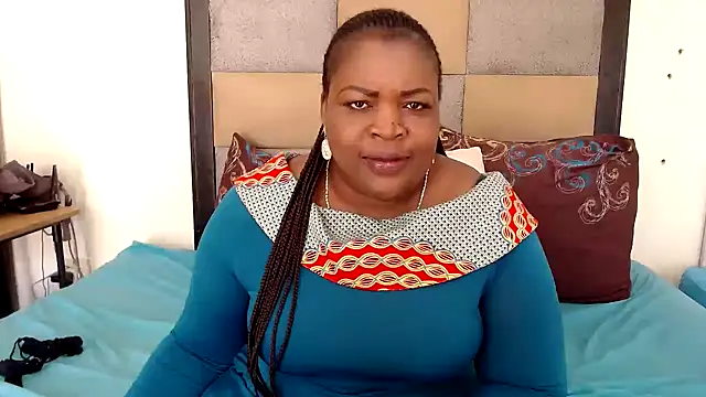 Snapshot of omalicha98 chatting on 03.23.25 omalicha98 online show from 03.23.25