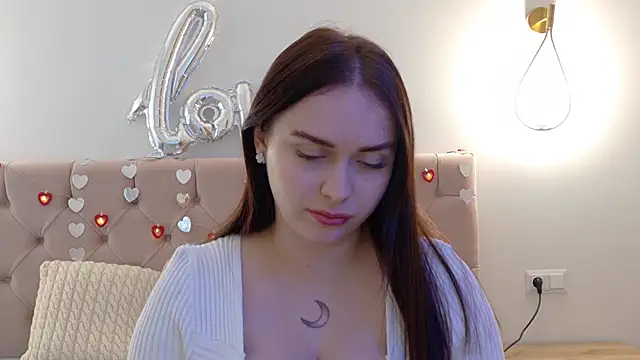 Snapshot of Lilliana_Moon chatting on 02.23.25 Lilliana Moon online show from 02.23.25