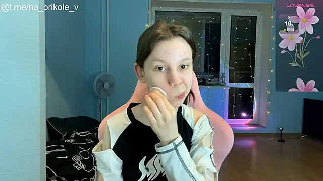 Snapshot of na_prikole_ chatting on 09.11.25 na prikole  online show from 09.11.25