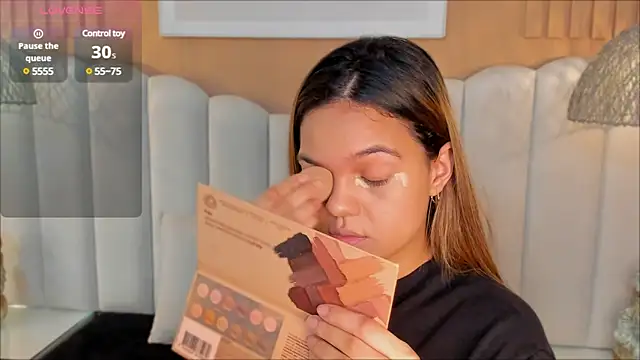 Snapshot of rutila_ford chatting on 01.28.25 rutila ford online show from 01.28.25