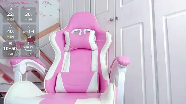 Snapshot of NoaBrowm chatting on 01.31.25 NoaBrowm online show from 01.31.25