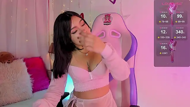 Snapshot of emma_soffia_ chatting on 03.05.25 emma soffia  online show from 03.05.25