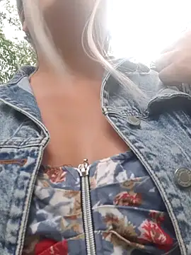 Snapshot of monicavictoria1301 chatting on 03.16.25 monicavictoria1301 online show from 03.16.25