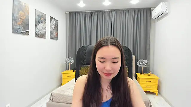 AnnaReyla online show from 02.15.25