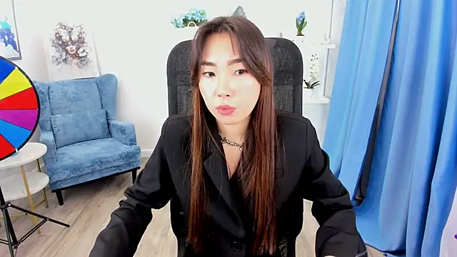 AnnaReyla online show from 11.15.25