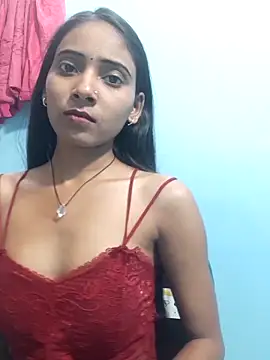 Snapshot of Divya-2007 chatting on 02.13.25 Divya-2007 online show from 02.13.25