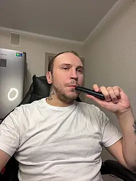 Snapshot of _XxX-XxX_ chatting on 02.16.25 XxX-XxX online show from 02.16.25