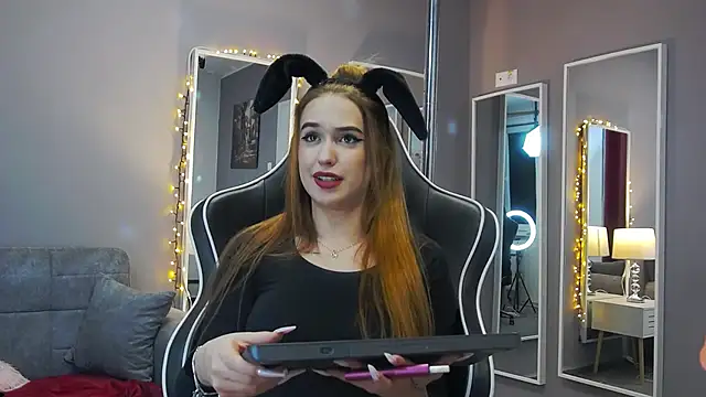 Snapshot of Eva_Lovvia_ chatting on 01.24.25 Eva Lovvia  online show from 01.24.25