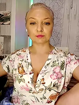 Snapshot of Anesteishen chatting on 02.19.25 Anesteishen online show from 02.19.25