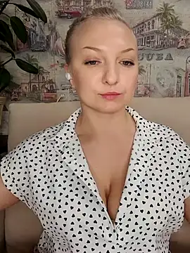 Snapshot of Anesteishen chatting on 03.06.25 Anesteishen online show from 03.06.25