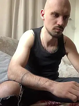 Snapshot of AssHunter4k chatting on 03.20.25 AssHunter4k online show from 03.20.25