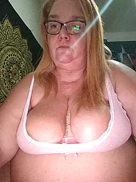 diosacurvy1984 online show from 10.23.25