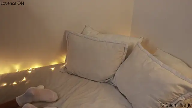 caamillee  online show from 03.19.25