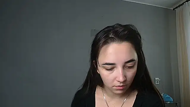 Eva Gloryy online show from 10.28.25