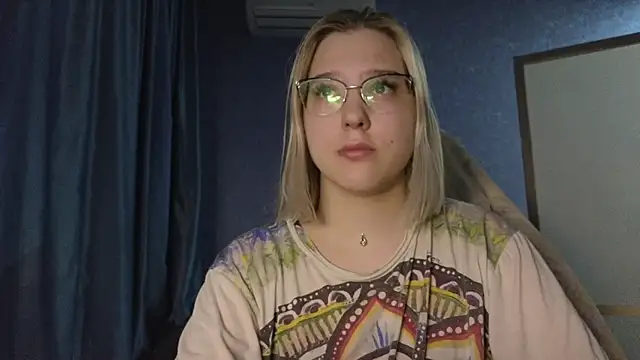 HotBrandyX online show from 11.15.25