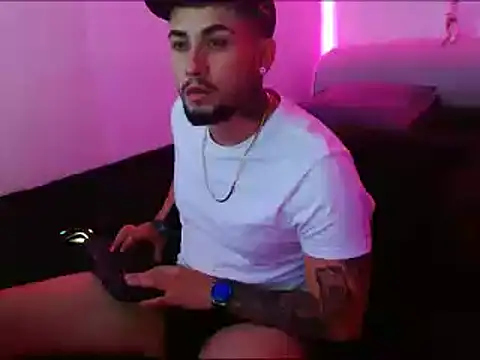 Lliam 2 online show from 01.26.25