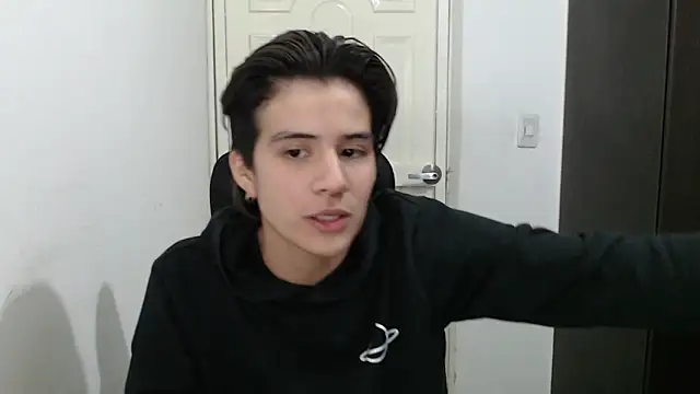 Snapshot of Dha_lia0 chatting on 01.19.25 Dha lia0 online show from 01.19.25