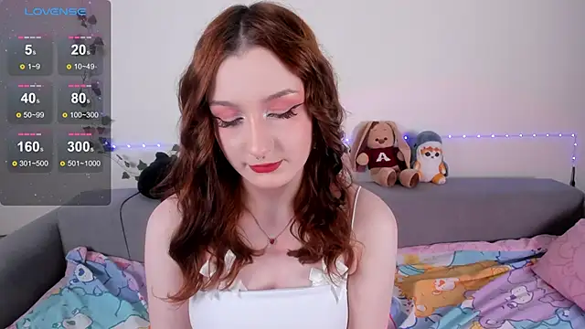 Snapshot of EmmyStar_ chatting on 02.19.25 EmmyStar online show from 02.19.25