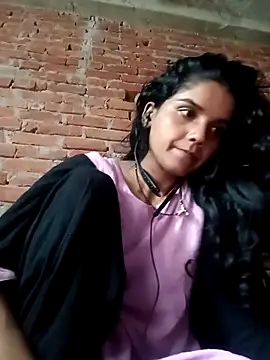 Snapshot of Sexy_Tanya69 chatting on 10.30.25 Sexy Tanya69 online show from 10.30.25