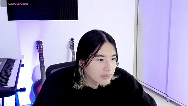 Snapshot of JordiWilld chatting on 10.12.25 JordiWilld online show from 10.12.25