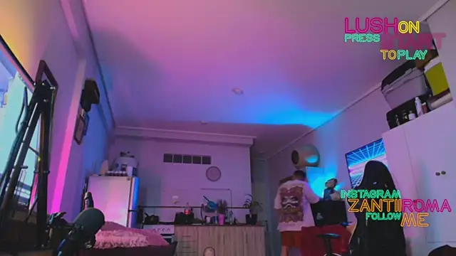 Snapshot of ZRD88 chatting on 09.25.25 ZRD88 online show from 09.25.25