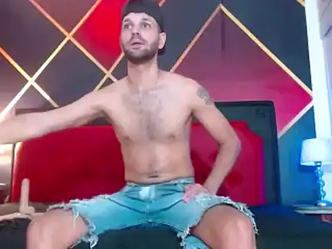 Snapshot of Cristian_white chatting on 02.08.25 Cristian white online show from 02.08.25