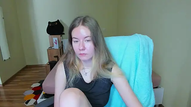 Snapshot of EmilyPaw chatting on 03.11.25 EmilyPaw online show from 03.11.25