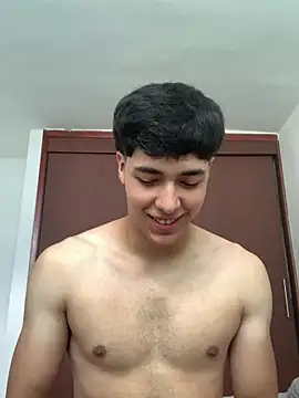 Snapshot of max_ryderr chatting on 01.24.25 max ryderr online show from 01.24.25