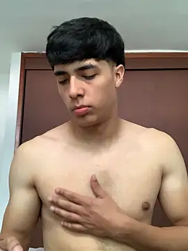 Snapshot of max_ryderr chatting on 01.27.25 max ryderr online show from 01.27.25