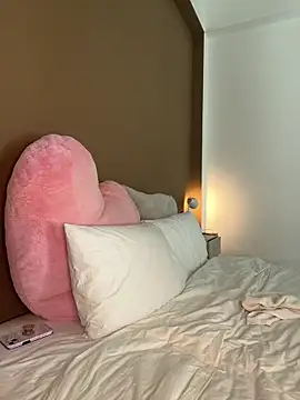 Snapshot of veronikawithDDDs chatting on 02.28.25 veronikawithDDDs online show from 02.28.25