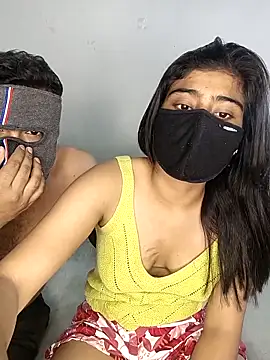 Snapshot of Love-N chatting on 09.28.25 Love-N online show from 09.28.25