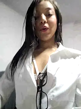 Briannasweeth17 online show from 03.12.25