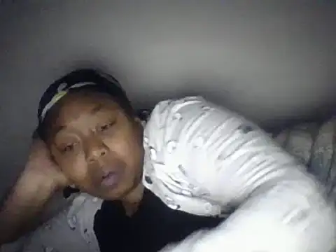 Snapshot of angeliquebelcali chatting on 02.21.25 angeliquebelcali online show from 02.21.25