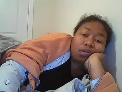 Snapshot of angeliquebelcali chatting on 02.21.25 angeliquebelcali online show from 02.21.25