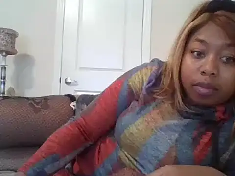 Snapshot of angeliquebelcali chatting on 03.11.25 angeliquebelcali online show from 03.11.25