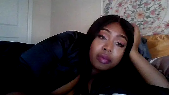 Snapshot of angeliquebelcali chatting on 09.13.25 angeliquebelcali online show from 09.13.25