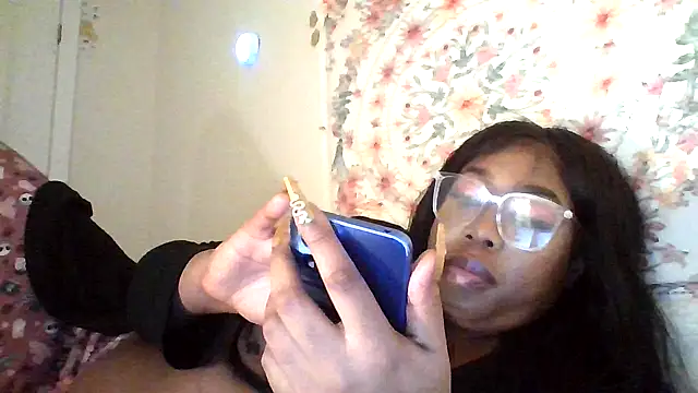 Snapshot of angeliquebelcali chatting on 09.20.25 angeliquebelcali online show from 09.20.25