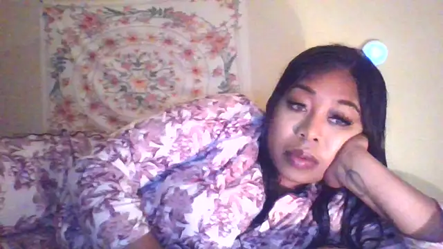 Snapshot of angeliquebelcali chatting on 10.16.25 angeliquebelcali online show from 10.16.25