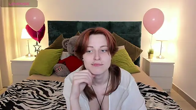 Snapshot of Jiffyyo chatting on 03.11.25 Jiffyyo online show from 03.11.25