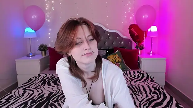 Snapshot of Jiffyyo chatting on 03.18.25 Jiffyyo online show from 03.18.25