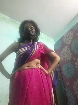 Snapshot of Bong-lady chatting on 02.06.25 Bong-lady online show from 02.06.25