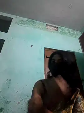 Snapshot of Bong-lady chatting on 02.14.25 Bong-lady online show from 02.14.25