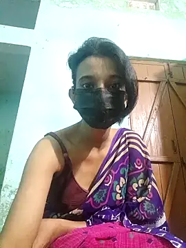 Snapshot of Bong-lady chatting on 02.24.25 Bong-lady online show from 02.24.25