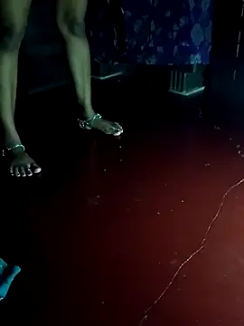 Snapshot of Bong-lady chatting on 09.21.25 Bong-lady online show from 09.21.25