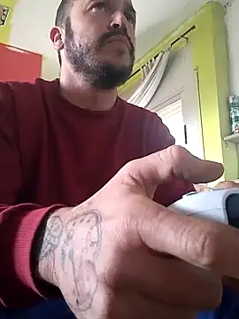 Snapshot of wapo100x100 chatting on 02.18.25 wapo100x100 online show from 02.18.25