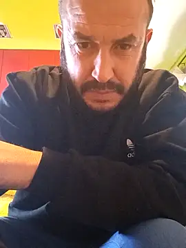 Snapshot of wapo100x100 chatting on 02.21.25 wapo100x100 online show from 02.21.25